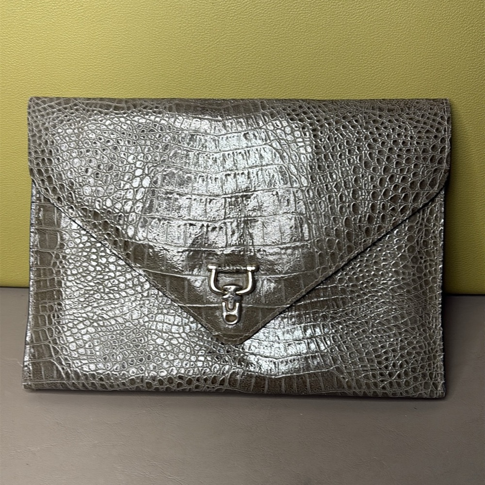 Vintage Vivace Green Crocodile Alligator Embossed Clutch